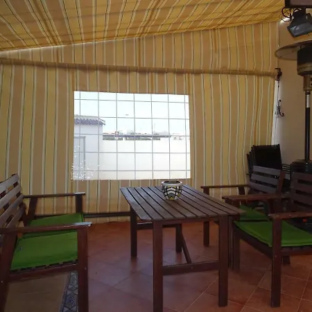 Mirador De Balcones بيت للعطل تورّيفيِخا